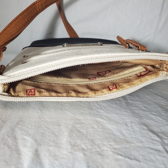 Stone Mountain Purse - Picture 6 of 10